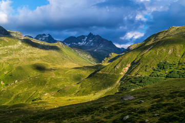 Sommer Urlaub Tirol Landschaft mit Wolken am Himmel 