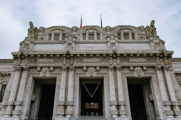 ミラノ中央駅 曇り