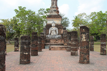 ruined buddhist temple (Wat Tra Phang Ngoen) in sukhothai in thailand 