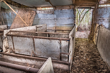 Fototapeta na wymiar abandoned pigsty