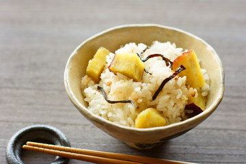 さつまいもごはん