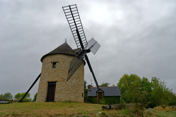 Fototapeta na wymiar Le moulin du Mont-Dole, Dol-de-Bretagne, Ile-et-Vilaine, Bretagne, France