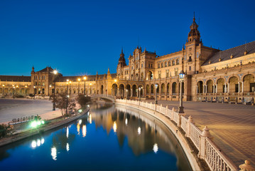Plaza de España & Blue Hour