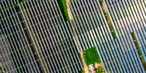 Obraz premium Aerial solar and solar panels