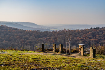 Obraz premium Aussichtsplattform auf dem Horn bei Oberderdingen