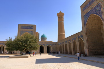 Fototapeta na wymiar View of the complex Poi Kolon Bukhara, Uzbekistan. UNESCO world Heritage