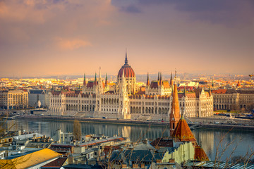 Fototapeta na wymiar The famous Hungarian parliament in Budapest, Hungary.