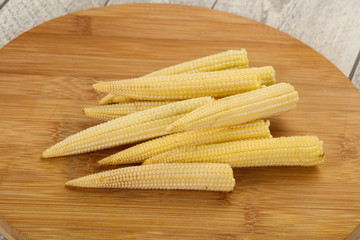 Raw baby corn