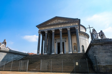 Obraz premium トリノ グラン・マードレ・ディ・ディオ教会