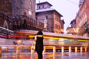 Neve a Bologna Dicembre 2019. Piazza Maggiore e Torre degli Asinelli. (snow)