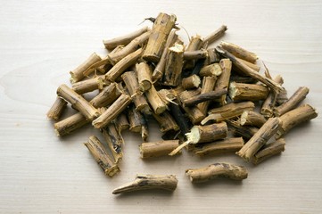 Dried roots of medicinal plants