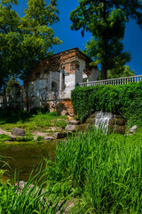 Fototapeta na wymiar Nice sunny day summer ruins Arboretum Oleksandriya park green nature ecology
