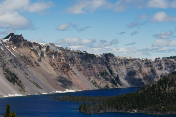 Fototapeta na wymiar Crater Lake in Oregon