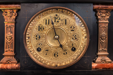Fototapeta na wymiar Antique Wood Clock