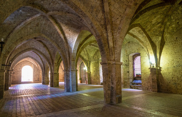 Obraz premium Rieti (Italy) - The historic center of the Sabina's provincial capital, under Mount Terminillo and crossed by the river Velino, during the autumn with foliage.