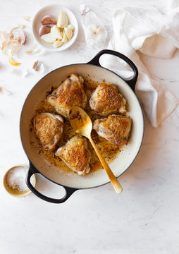 Garlic chicken in pan juices