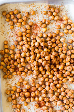 Spicy oven roasted chickpeas