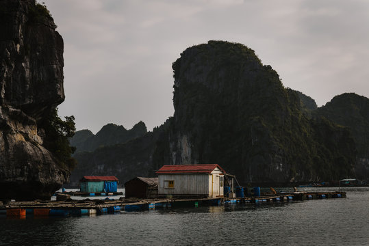 Cua Van floating village