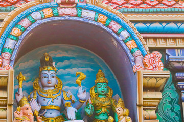 Colorful Statue Of Hindu God Lord Idol Shiva Family Maa Parvati And Sons Ganesha And Kartik Senthil