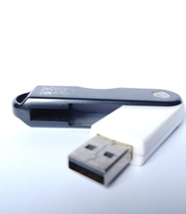 USB WHITE 2