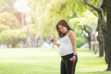 Pregnant woman exercise