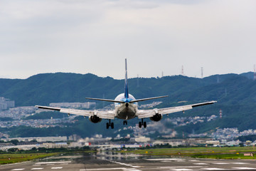 大阪空港　ジェット機