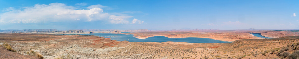 Fototapeta premium Morning sunny view of the Lake Powell