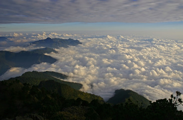 Fototapeta na wymiar Volcano cloudscape