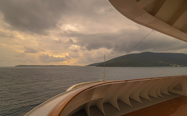 En navigation sur un navire de croisière.	