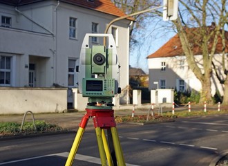Vermessungsgerät für die Distanzvermessung