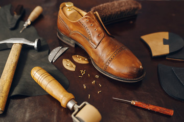 Shoemaker occupation, footwear repair equipment - Powered by Adobe