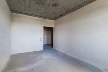 Russia, Omsk- August 05, 2019: interior room apartment. rough repair for self-finishing. interior decoration, bare walls of the room, stage of construction