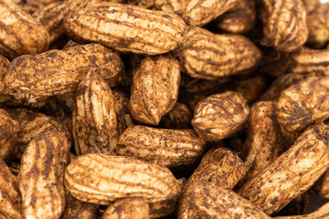 Erdnüsse frisch geerntet