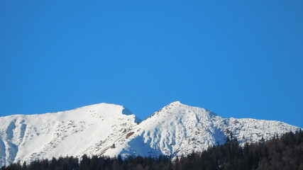 Ammergebirge im Werdenfelser Land an einem sch&ouml;nen Wintertag bei Schnee und Sonne
