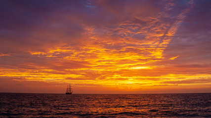 Sun ray sunset sailing
