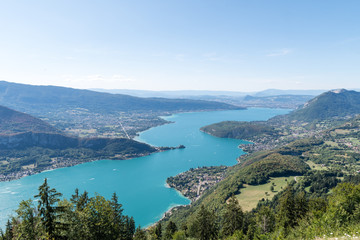 Fototapeta na wymiar Lac d'Annecy durant l'été