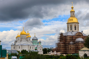 Fototapeta na wymiar View of Holy Trinity-Saint Seraphim-Diveyevo convent in Diveyevo, Russia