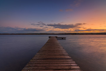 Obraz na płótnie Canvas Glowing dawn over the lake