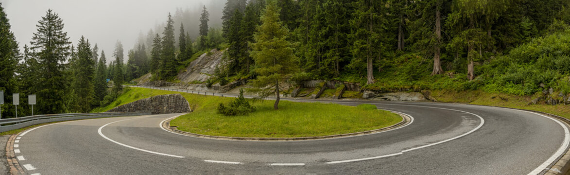 Serpentinen in der Schweiz