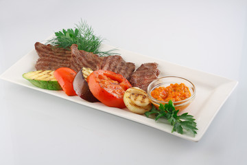 Pan-Seared Beef Medallions with Roasted Veggies 