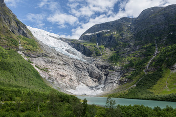 Naklejka na ściany i meble Boyabreen Gletscher mit Gletschersee im Jostedalsbreen Nationalpark, Norwegen