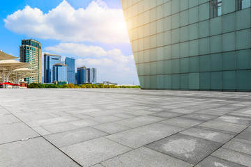 Fototapeta premium Empty square floor and Suzhou city skyline on a sunny day.