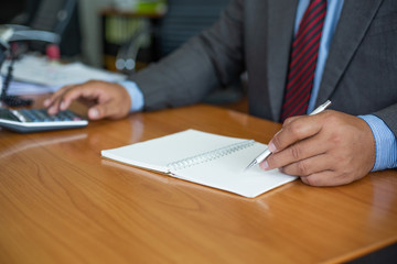 Business analysts make decisions about the US economy that affect future operations of the company