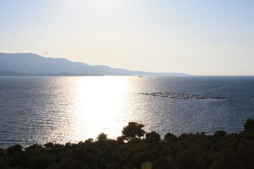 Albanie soleil couchant sur la mer adriatique dans la région de Saranda en face de Corfou