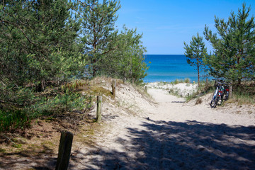 Fototapeta na wymiar Strandzugang an der Ostsee