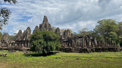 Fototapeta na wymiar ancient temple in angkor cambodia