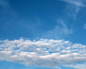  blue sky and white clouds