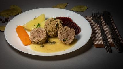 Königsberger Klopse mit Kapern 