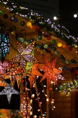 Leuchtsterne auf dem Weihnachtsmarkt in Münster	