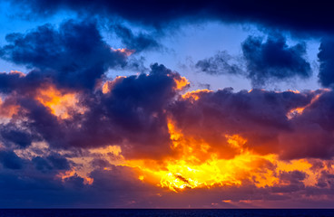 Naklejka na ściany i meble Sunrise over Atlantic Ocean - Los Cocoteros, Lanzarote, Canary Islands, Spain